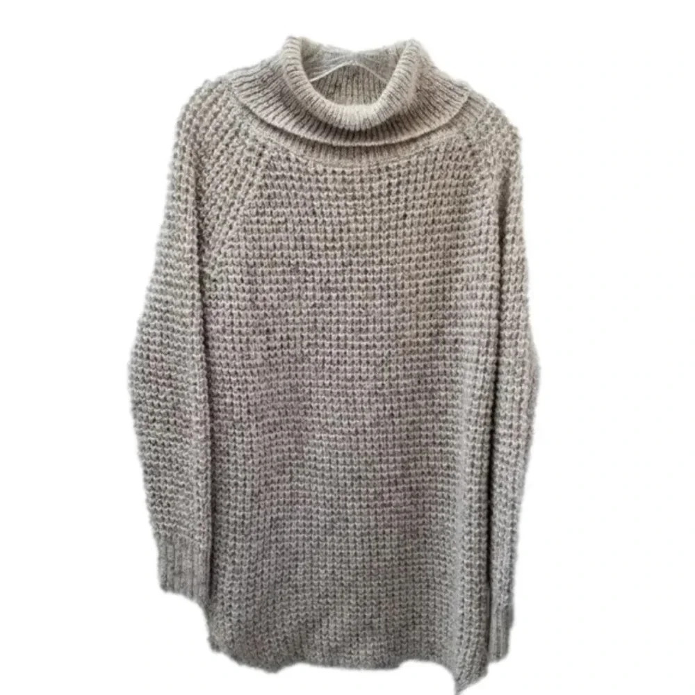 FREE  People Chunky Knit Turtle Neck Sweater M